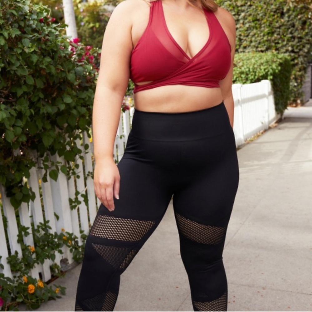 Fabletics- Faye Medium Impact Sports Bra - Red - XL